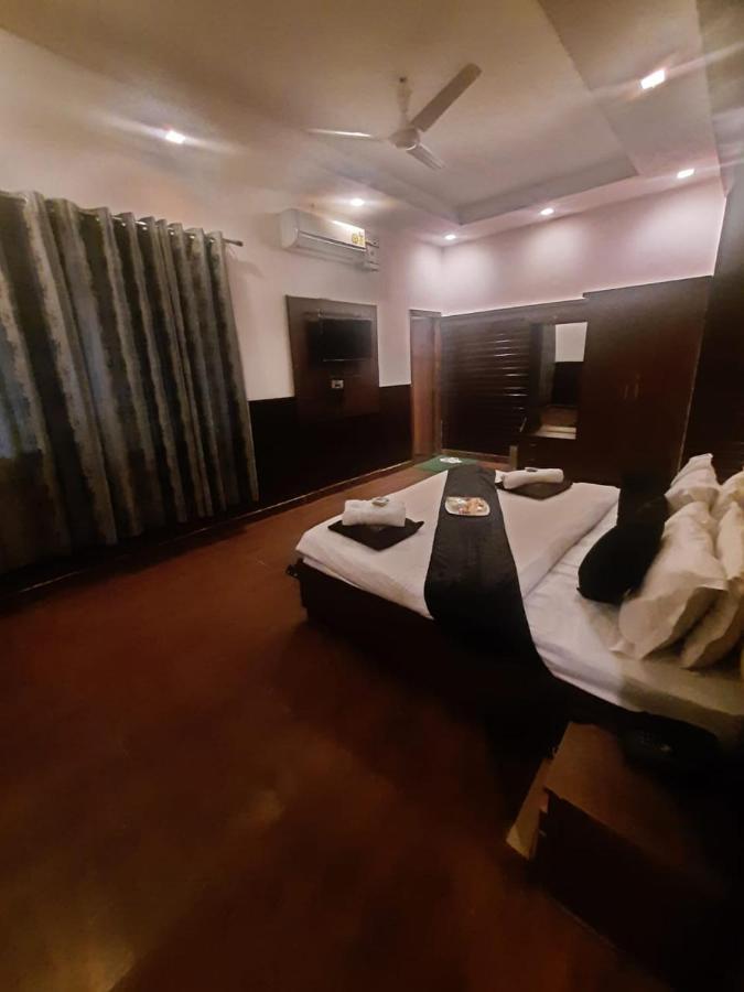 Kartikay Hotel Hisār Exterior foto
